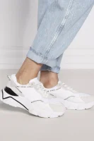 Sneakers MICOLA cu adaos de piele Guess 	alb	