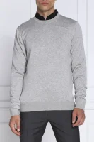 pulover Core | Regular Fit | z dodatkiem jedwabiu Tommy Hilfiger 	cenușiu	