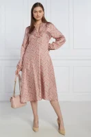 De mătase rochie Beatrice B 	roz	