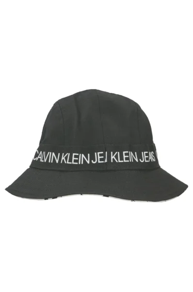 Cu două fețe pălărie REVERSIBLE CALVIN KLEIN JEANS 	negru	